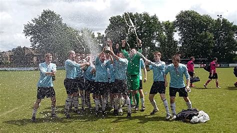 london accountants football league